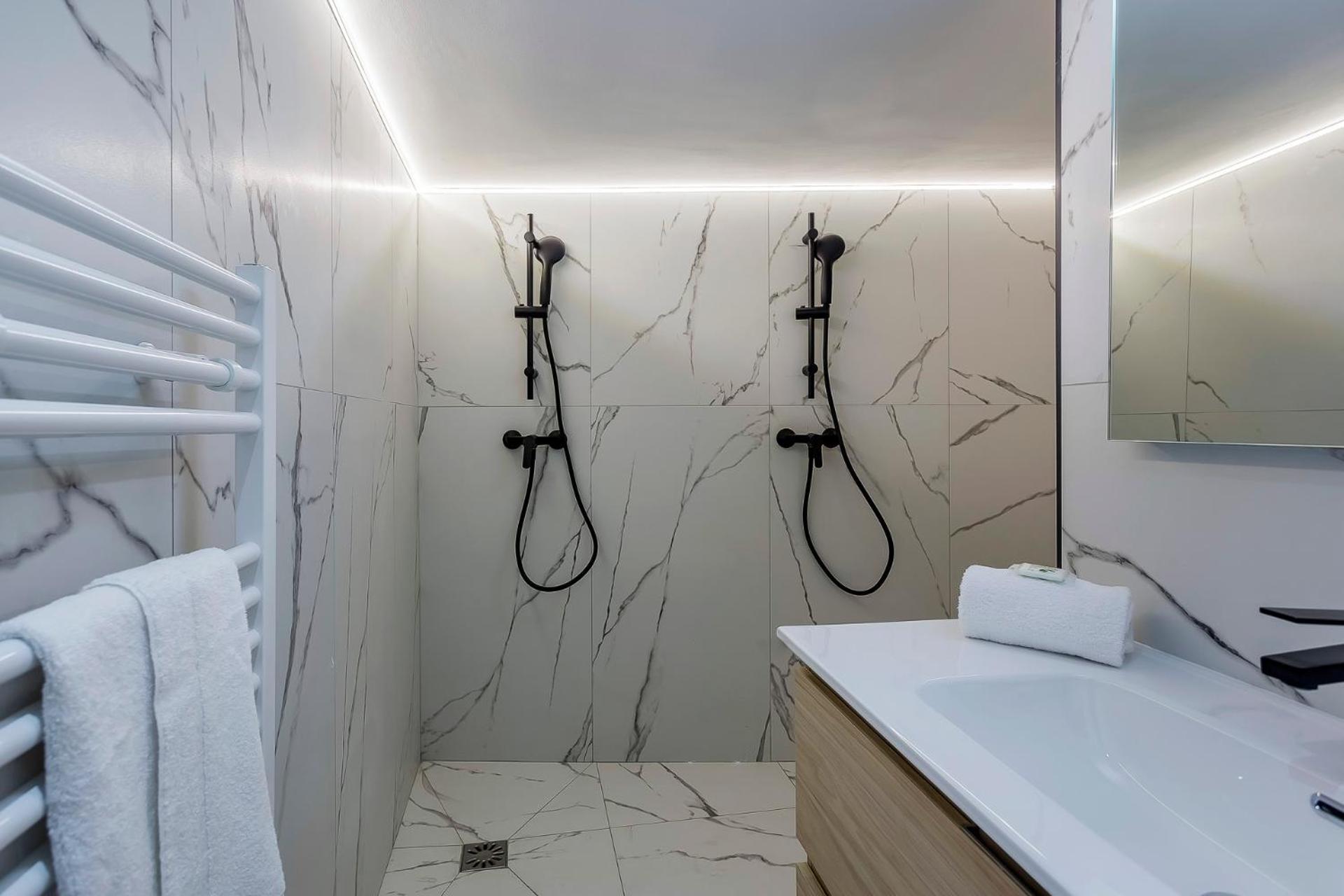 Suite Romantique Balneo Centre Λυών Εξωτερικό φωτογραφία