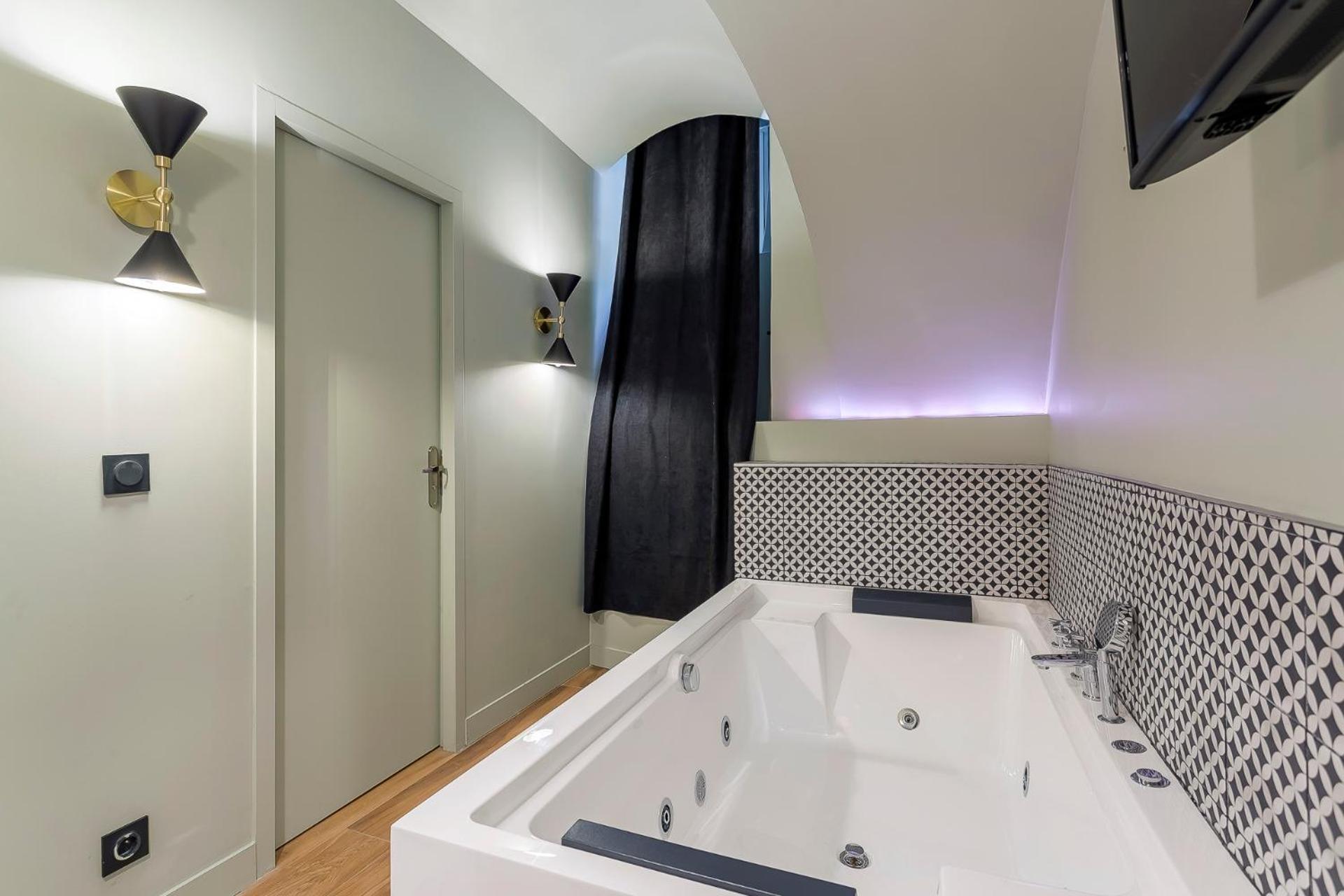 Suite Romantique Balneo Centre Λυών Εξωτερικό φωτογραφία